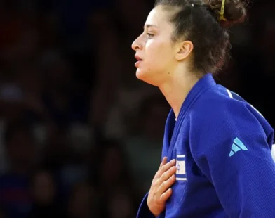 Medalhista de prata está retida em Israel e falha mundial de judô