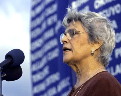 Morre, aos 95 anos, a ex-presidente da Nicarágua Violeta Barrios de Chamorro