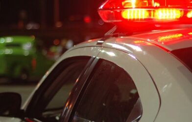 Mulher com histórico criminal é presa em flagrante por homicídio em Engenheiro Navarro