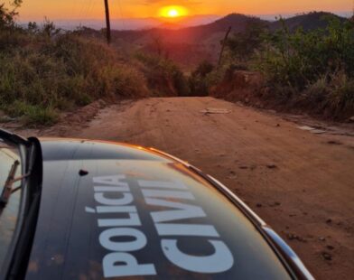 Mulher foragida por homicídio é presa em Curral de Dentro durante operação conjunta das Polícias Civis de Minas Gerais e de Goiás