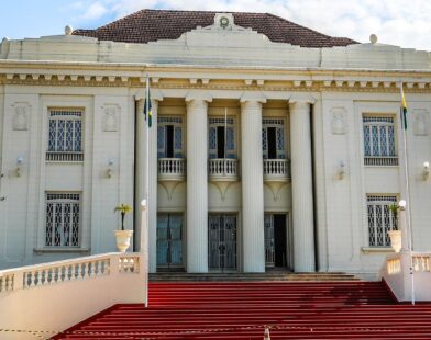 Palácio publica série de decretos com promoções, exonerações e nomeações | ac24horas
