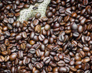 Polícia apreende quase 3 toneladas de café impróprio para consumo no Rio