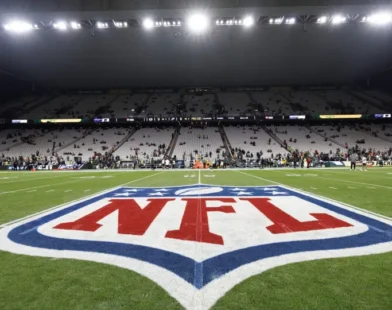 Pré-venda exclusiva do 2º jogo da NFL no Brasil começa nesta segunda-feira (9)