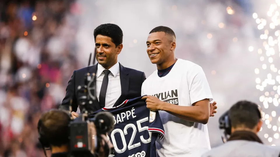 Presidente do PSG 'alfineta' Mbappé: "Mais fácil marcar gols em La Liga"