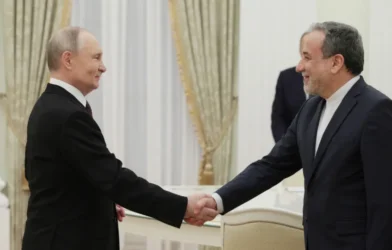 Putin recebe chanceler do Irã no Kremlin e condena ataque dos EUA