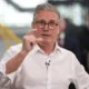 Reino Unido deve se preparar para vencer guerras, diz Starmer sobre gasto de US$ 2 bi em fábricas de armas