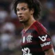 Santos vê pedida alta por Willian Arão e já busca alternativas no mercado