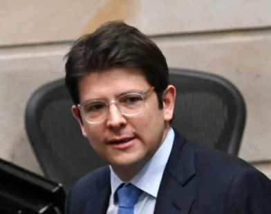 Senador baleado na Colômbia pediu reforço da segurança 23 vezes, diz defesa