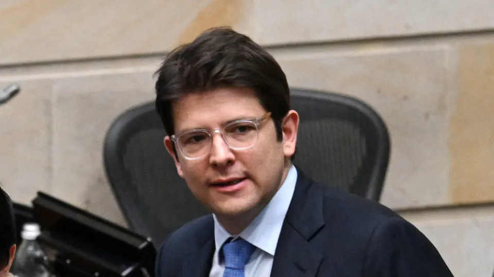 Senador baleado na Colômbia pediu reforço da segurança 23 vezes, diz defesa