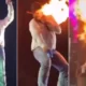 Sertanejo mostra como ficou seu rosto após ser queimado em show; vídeo