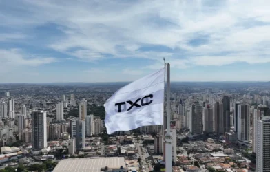 TXC hasteia bandeira em arranha-céu no coração do agro brasileiro