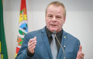 Temendo colapso da pecuária, Longo anuncia vinda de Aldo Rebelo ao Acre | ac24horas