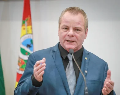 Temendo colapso da pecuária, Longo anuncia vinda de Aldo Rebelo ao Acre | ac24horas
