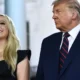 Tiffany Trump, filha do presidente dos EUA, dá à luz seu primeiro filho
