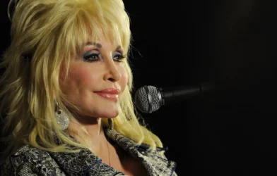 Tom Cruise e Dolly Parton serão premiados com Oscar honorário em novembro