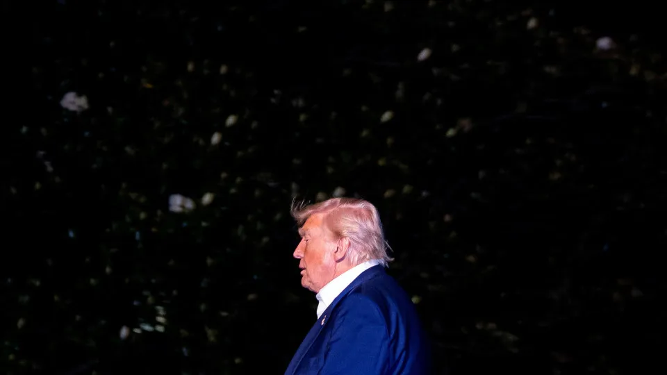 Trump falará com Putin e Zelensky na 2.ª-feira: “Fim do banho de sangue"