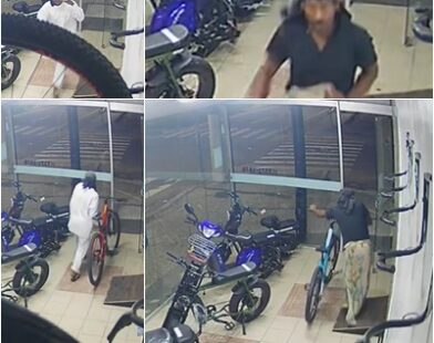 VÍDEO FLAGRANTE - Dupla arromba loja em Linhares e furta duas bicicletas de alto valor