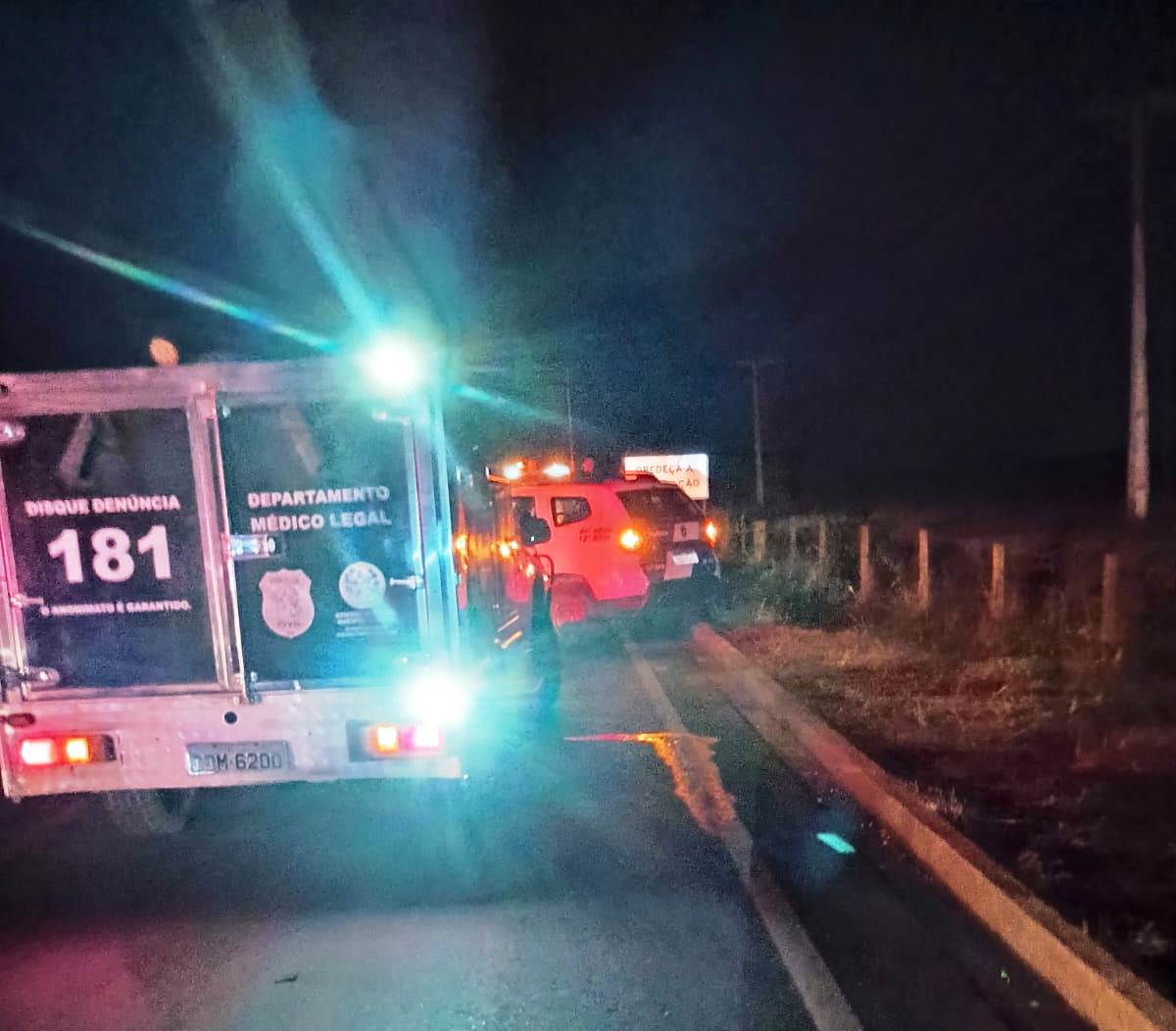 VÍDEO - TRAGÉDIA NA RODOVIA 245: Mulher morre atropelada após sair de carro envolvido em acidente, para buscar socorro