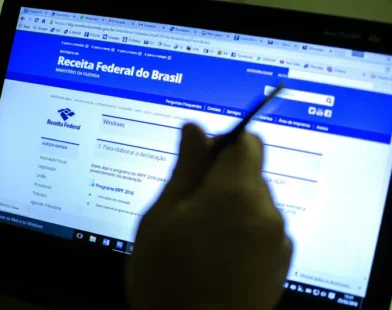 Veja quando será pago o terceiro lote do IR 2025 e quem pode entrar nele