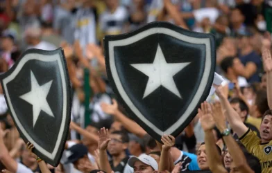 Venda de ingressos para Vasco x Botafogo em Brasília começa hoje