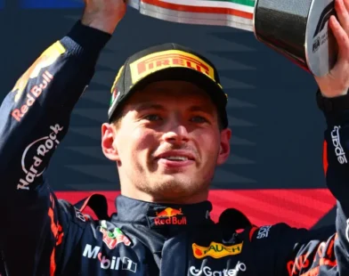 Verstappen voa em Ímola e vence o GP da Emília-Romanha de F-1; Bortoleto termina em 18º