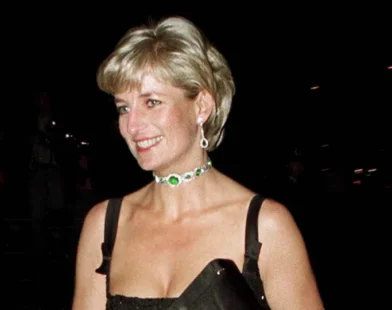 Vestido de princesa Diana em seu último aniversário encanta até hoje