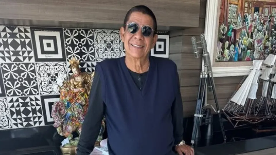 Zeca Pagodinho compartilha foto clássica com roupa de inverno e diverte seguidores